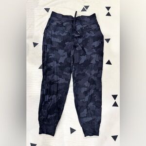 Lululemon Women’s Camo Deep Coal Ready to Rulu High Rise Joggers - Size 10